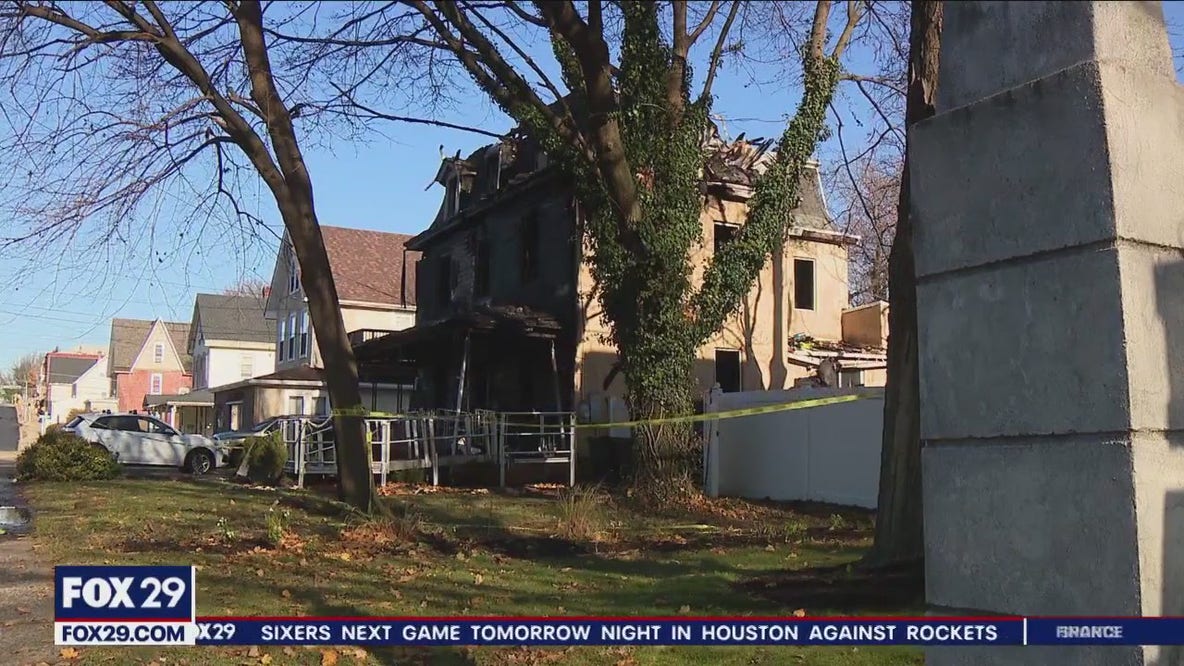 1 person dead, family displaced after 2-alarm fire completely engulfs home in Delaware County